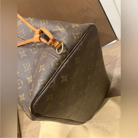 Louis Vuitton monogrammed neverfull GM tote bag - Picture 7 of 11